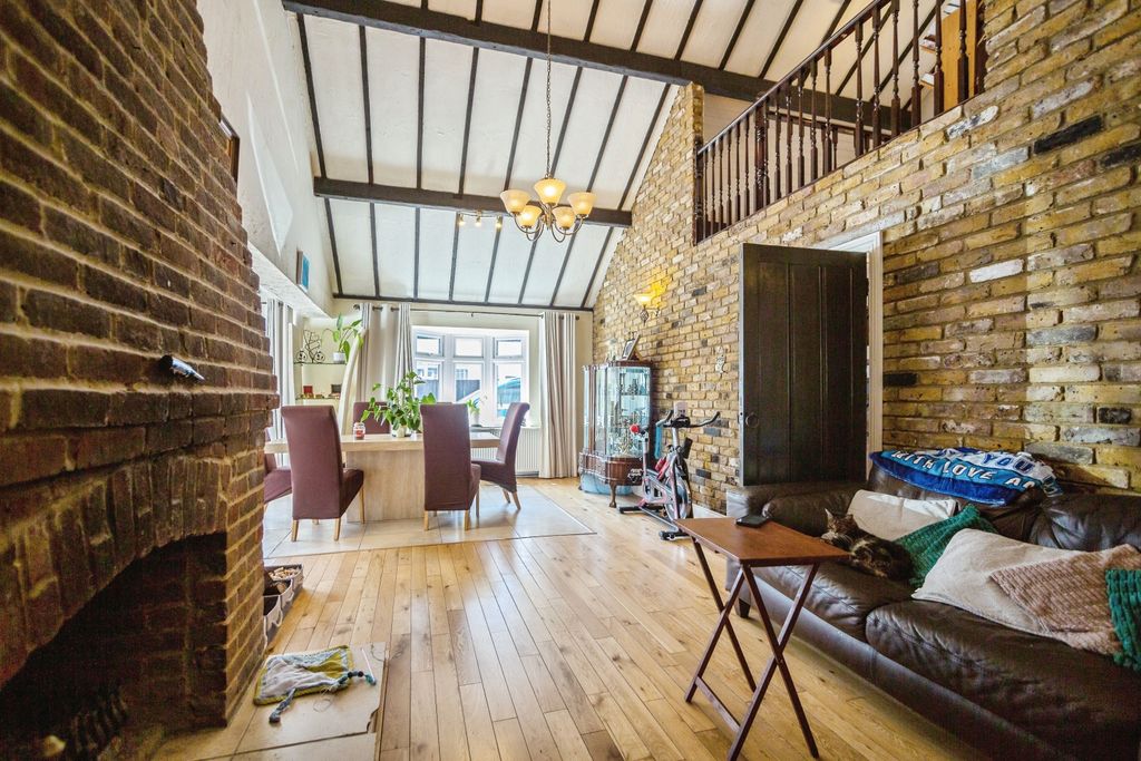 Property photo 2 of 20 243A1529