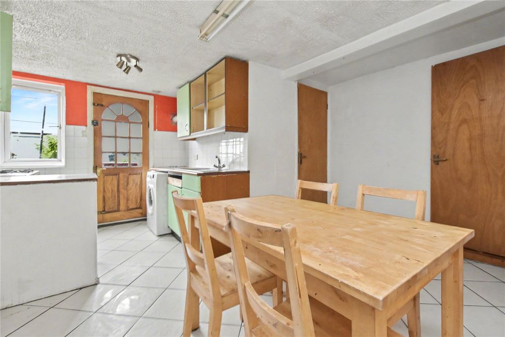 Property photo 2 of 12 Picture 2