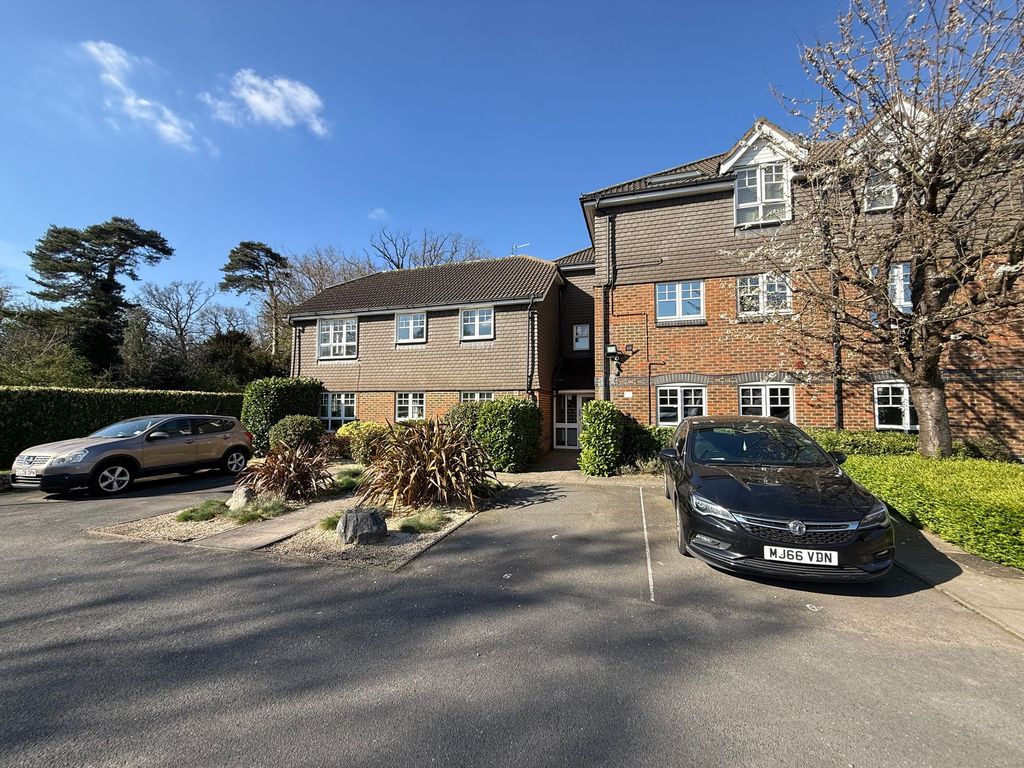 Property photo 1 of 18