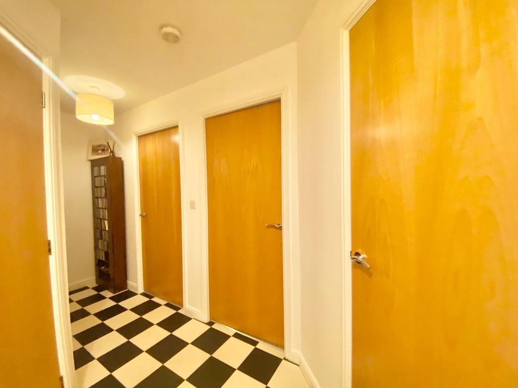 Additional image 6 of 2 bed flat for saleMereside, Huddersfield HD5