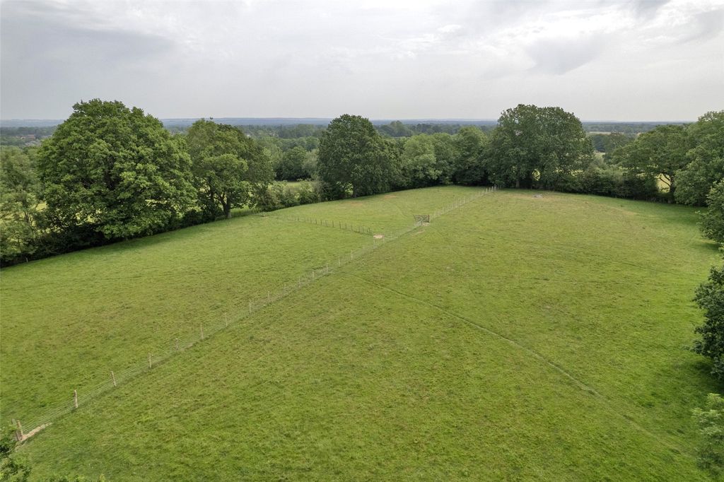 Property photo 2 of 25 Fields