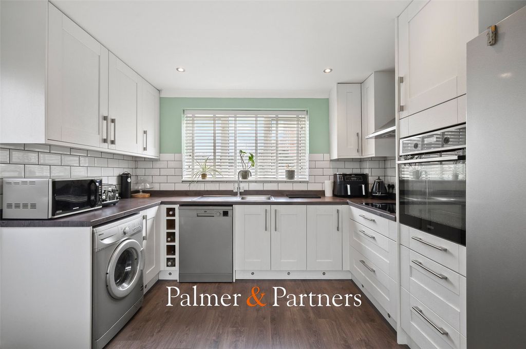 Property photo 3 of 22 Picture No. 21