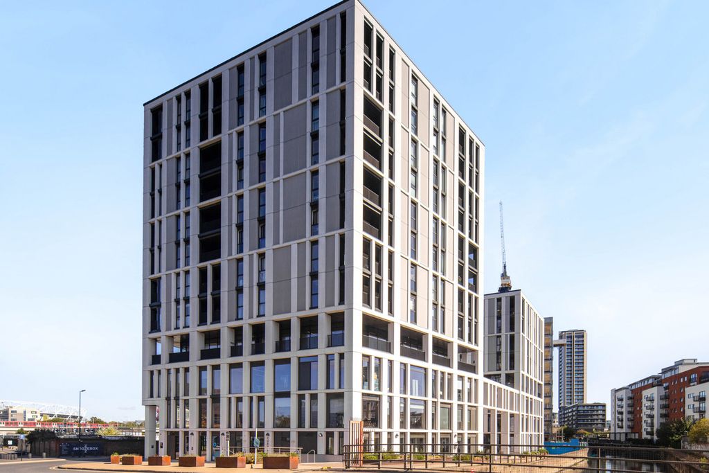 Property photo 3 of 25