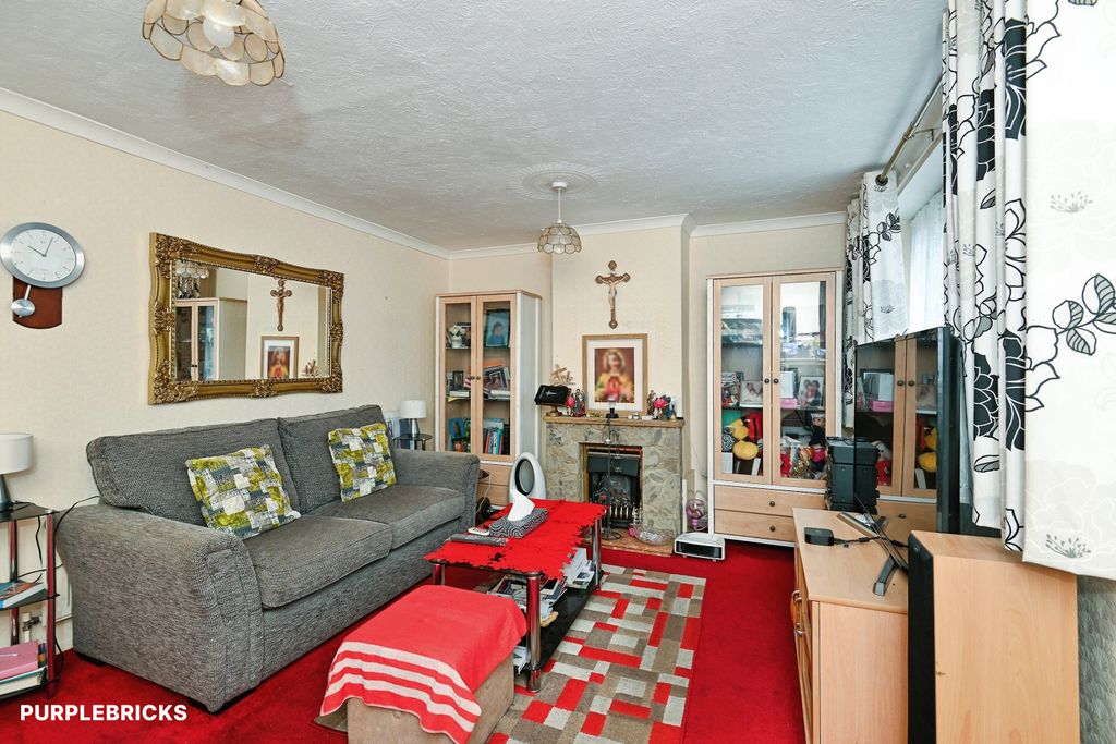 Property photo 3 of 13