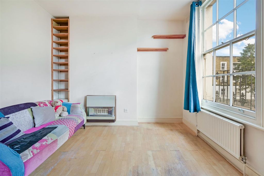 Property photo 3 of 11