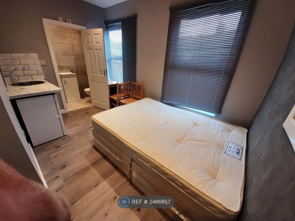 Property photo 1 of 27