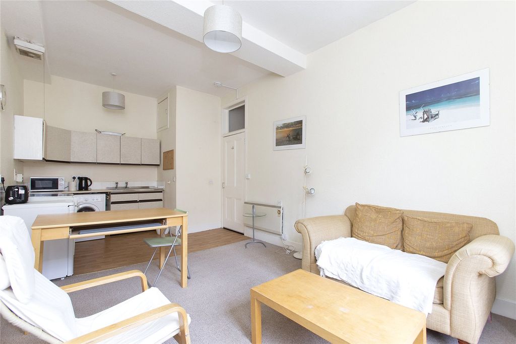 Property photo 1 of 12 Picture No. 15
