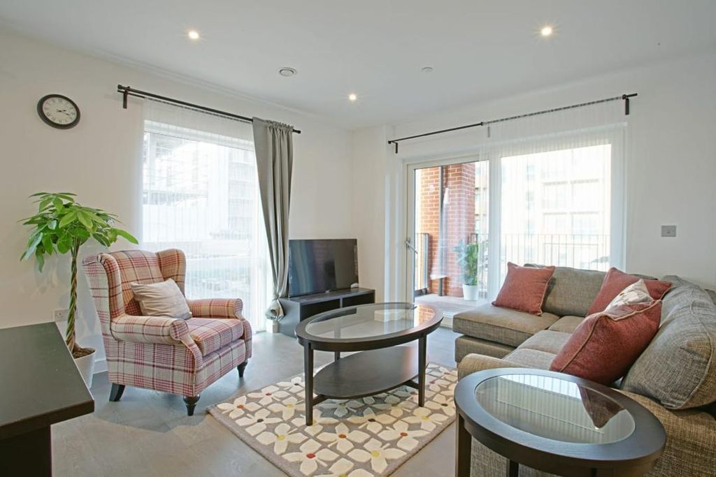 Property photo 2 of 12