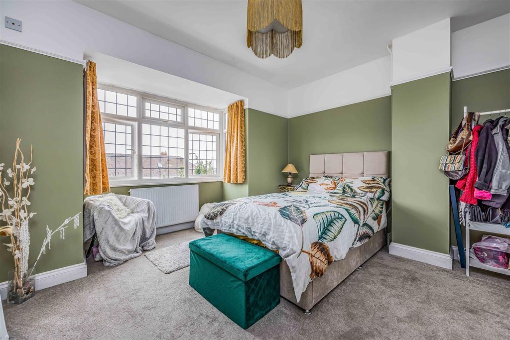 Property photo 3 of 29 59 Woodfield Avenue, Drayton-Small-Porticomarketin