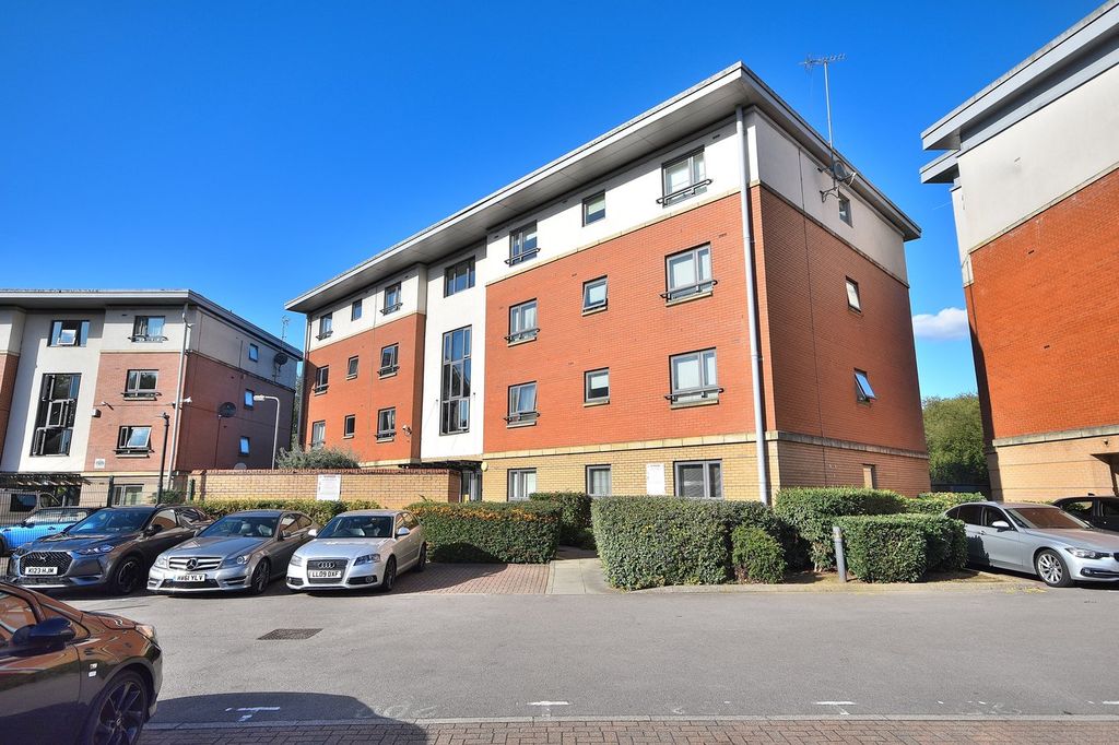 Property photo 1 of 9