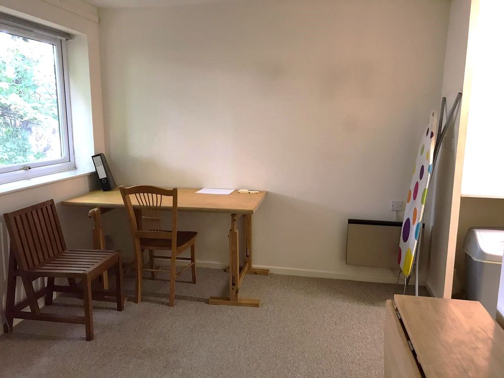 Property photo 2 of 7 Dining Area