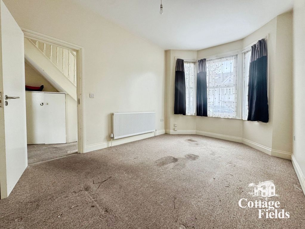 Property photo 3 of 6