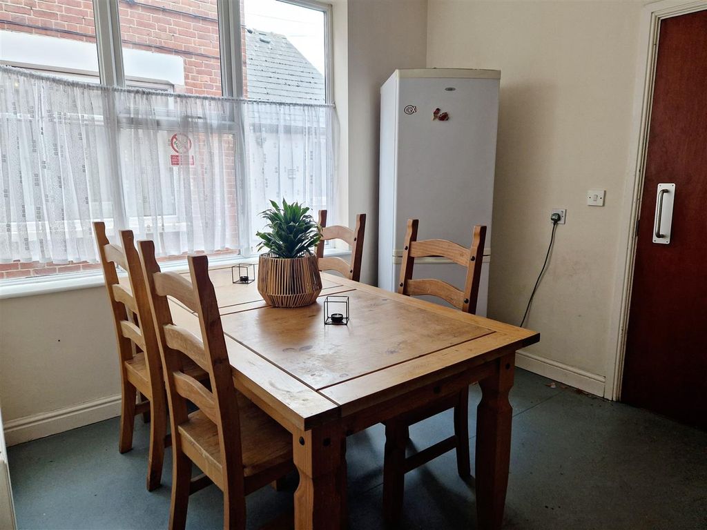 Property photo 3 of 10 18450811_172070244.Jpg