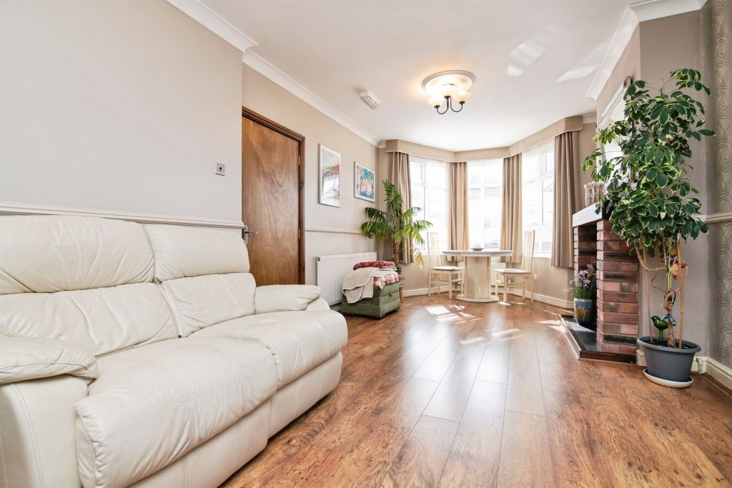 Property photo 3 of 20