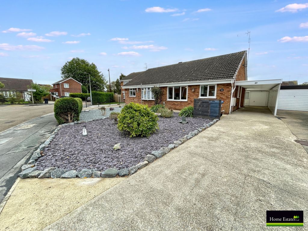 Property photo 1 of 12 2 Bedroom Bungalow