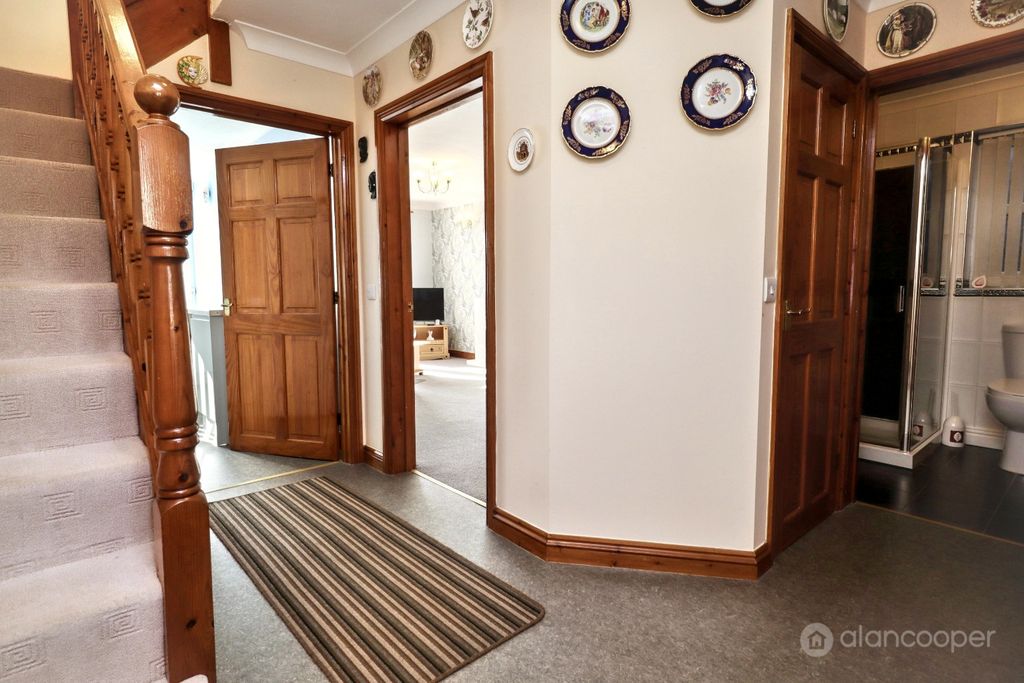 Property photo 2 of 21 4173464