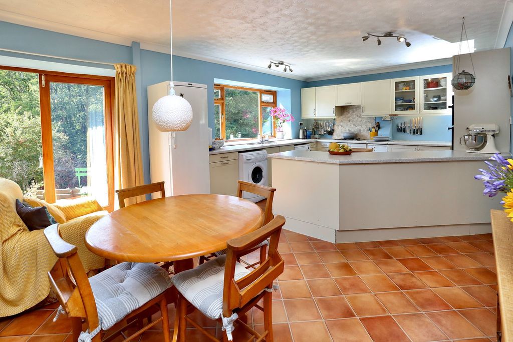 Property photo 3 of 45