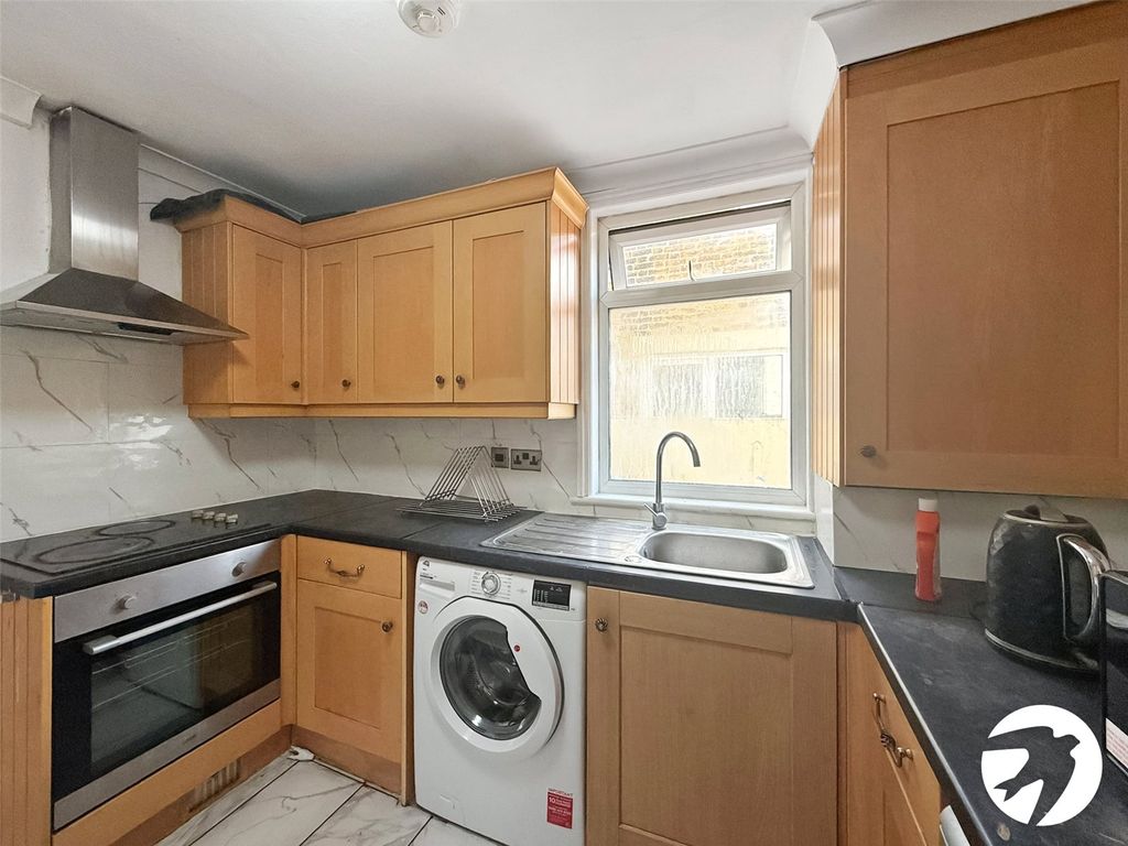 Property photo 3 of 14 Picture No. 02