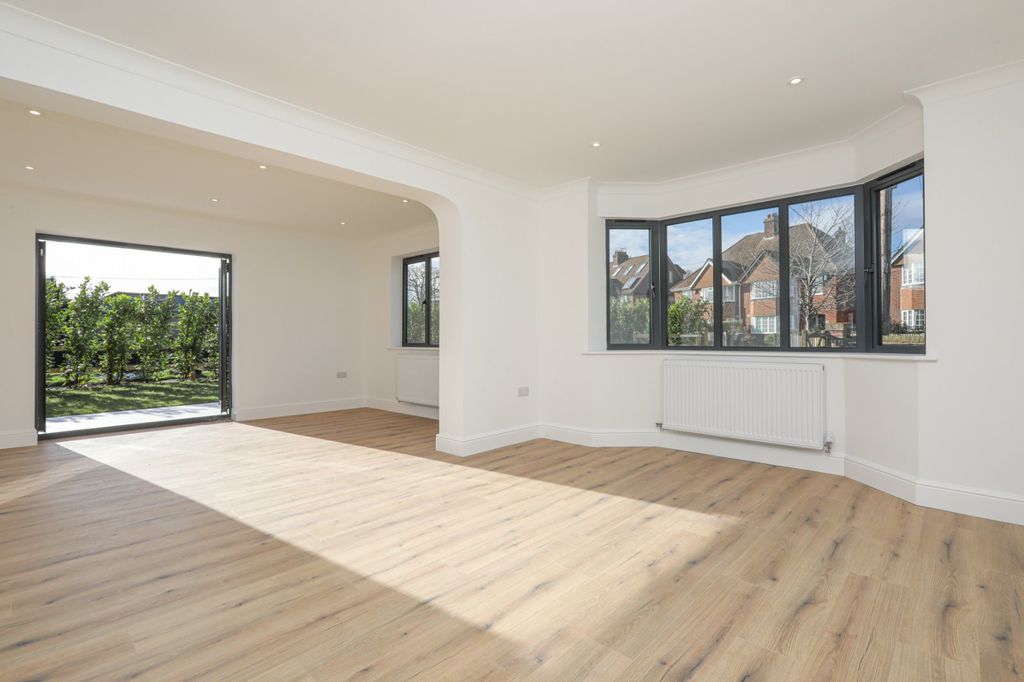 Property photo 2 of 21 Picture 2