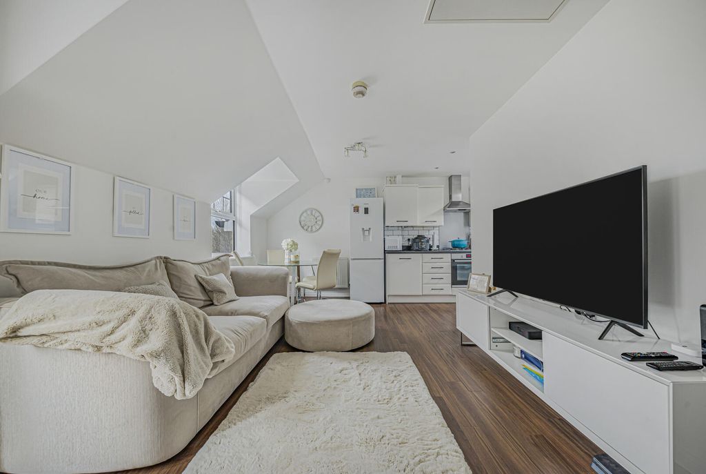 Property photo 3 of 9 Living Room