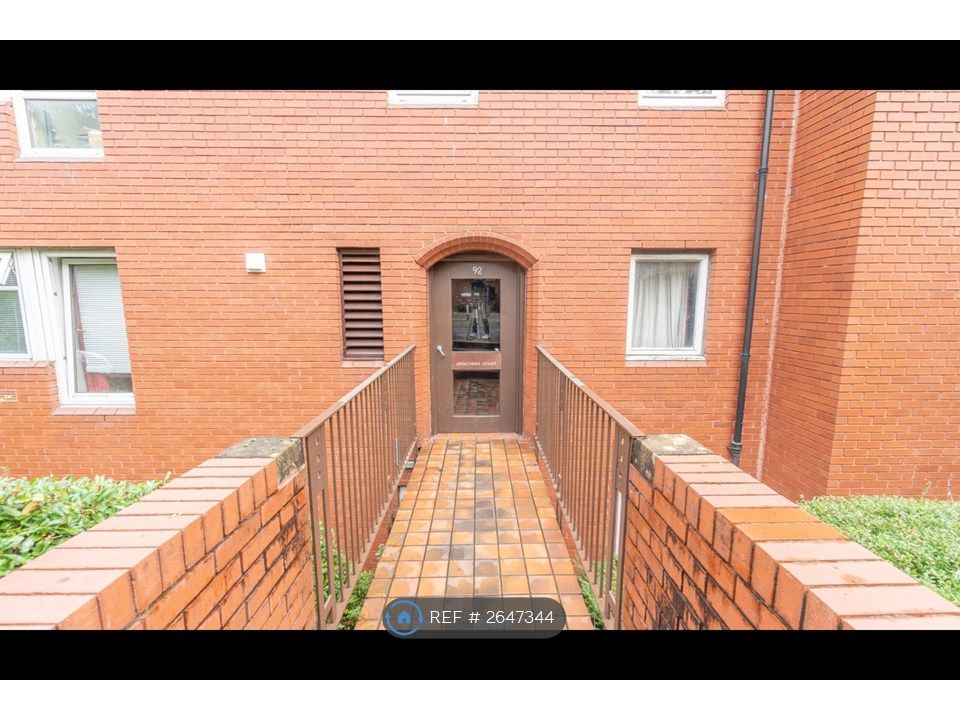 Property photo 2 of 19 Entrance