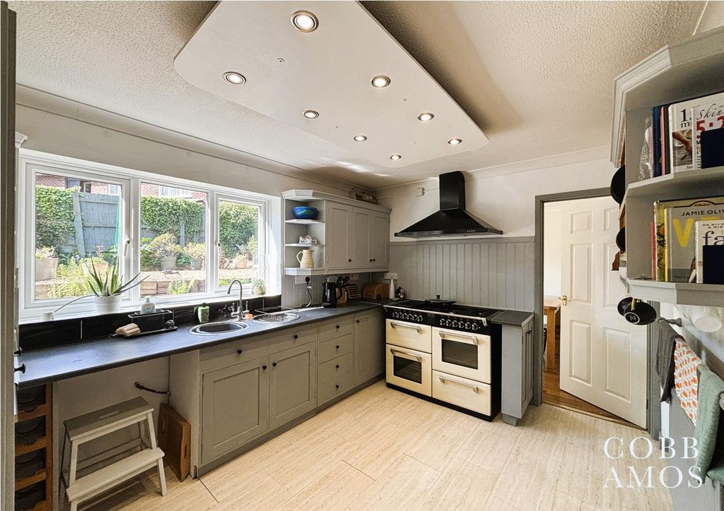 Property photo 3 of 26 High-Res-Ca08.Jpg