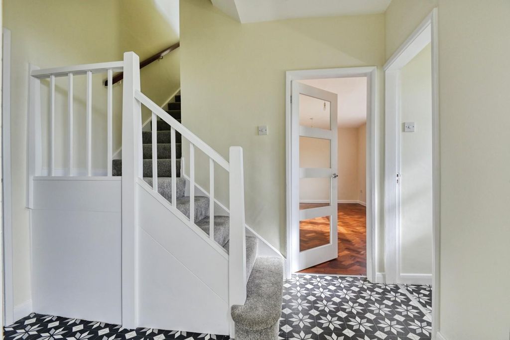 Property photo 2 of 21 2Lim8.Jpg