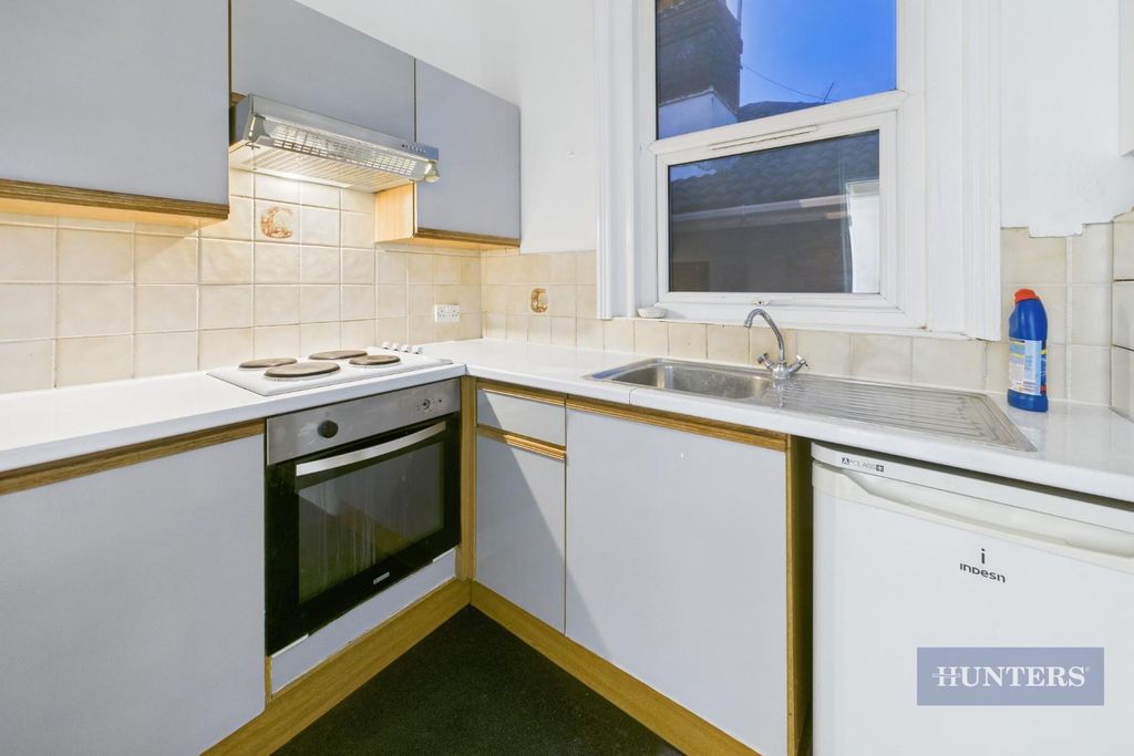 Property photo 3 of 12 Cam05152G0-Pr0333-Still011.Jpg