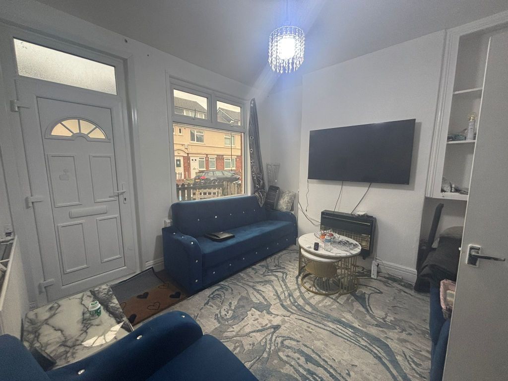 Property photo 2 of 8