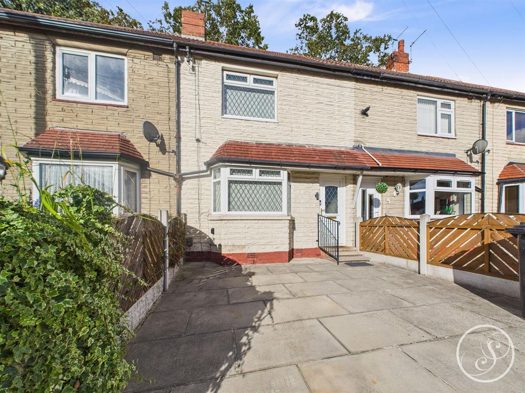 Property photo 1 of 17 External