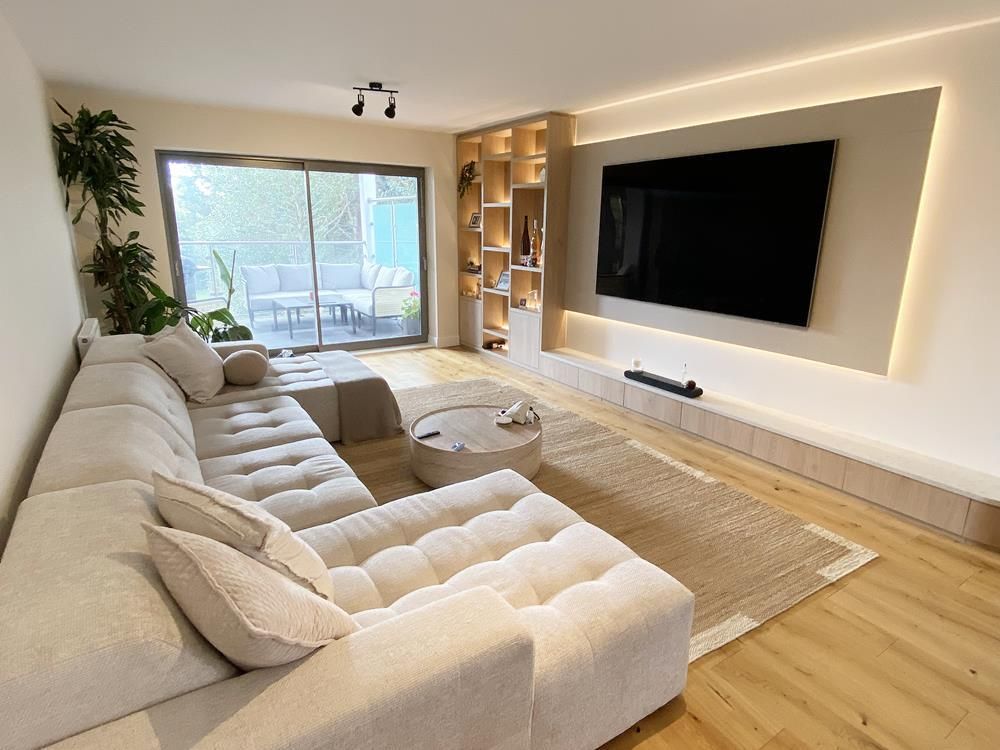 Property photo 2 of 11 Sitting Area.Jpg
