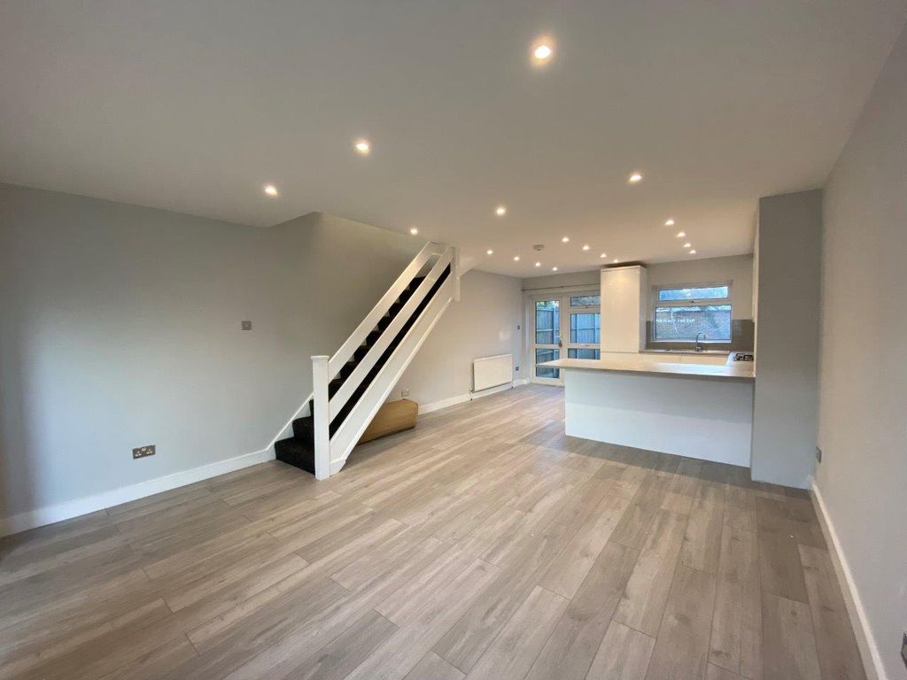 Property photo 1 of 10 Living Kitchen.Jpg