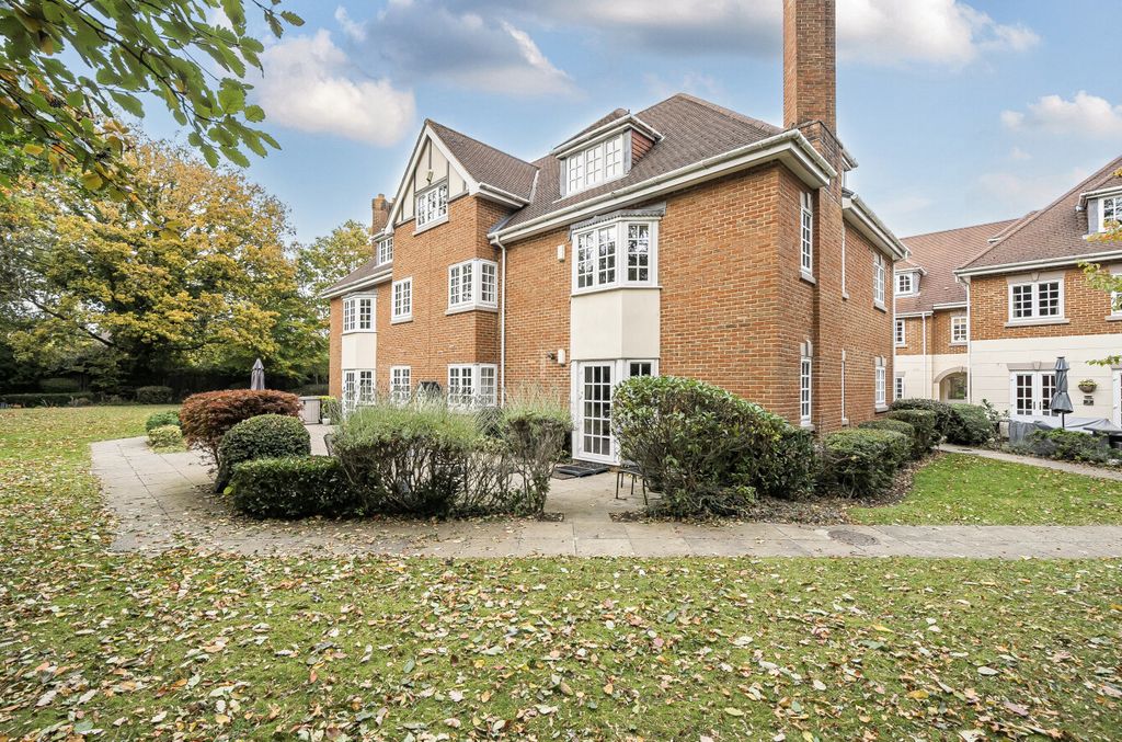 Property photo 1 of 19 1363104-1-68E5473...