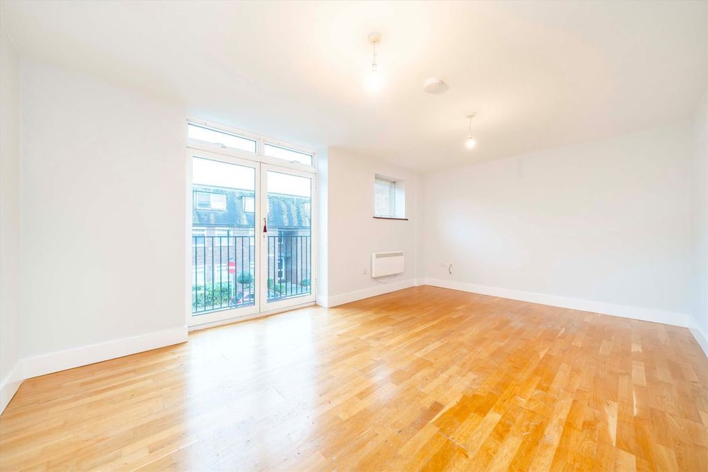 Property photo 2 of 5