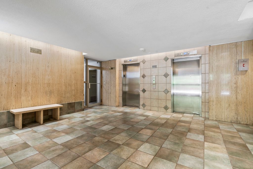 Property photo 3 of 28