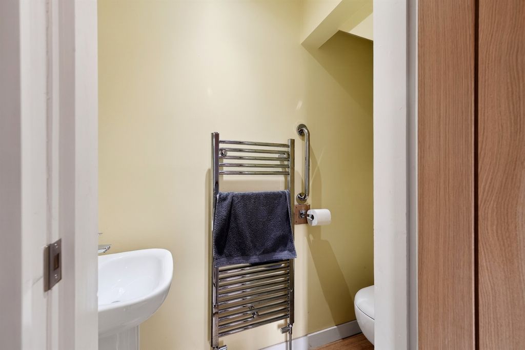 Property photo 2 of 20