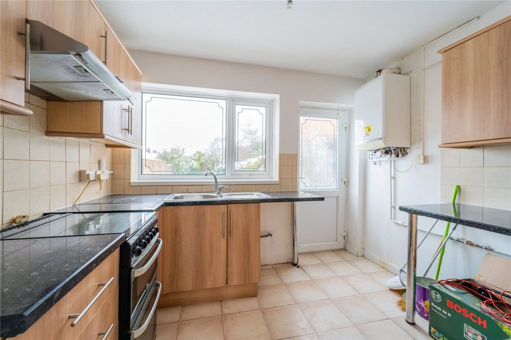 Property photo 2 of 17 Picture No. 10