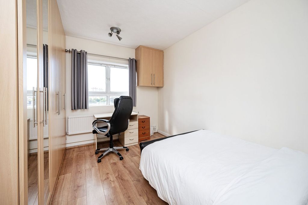 Property photo 3 of 8
