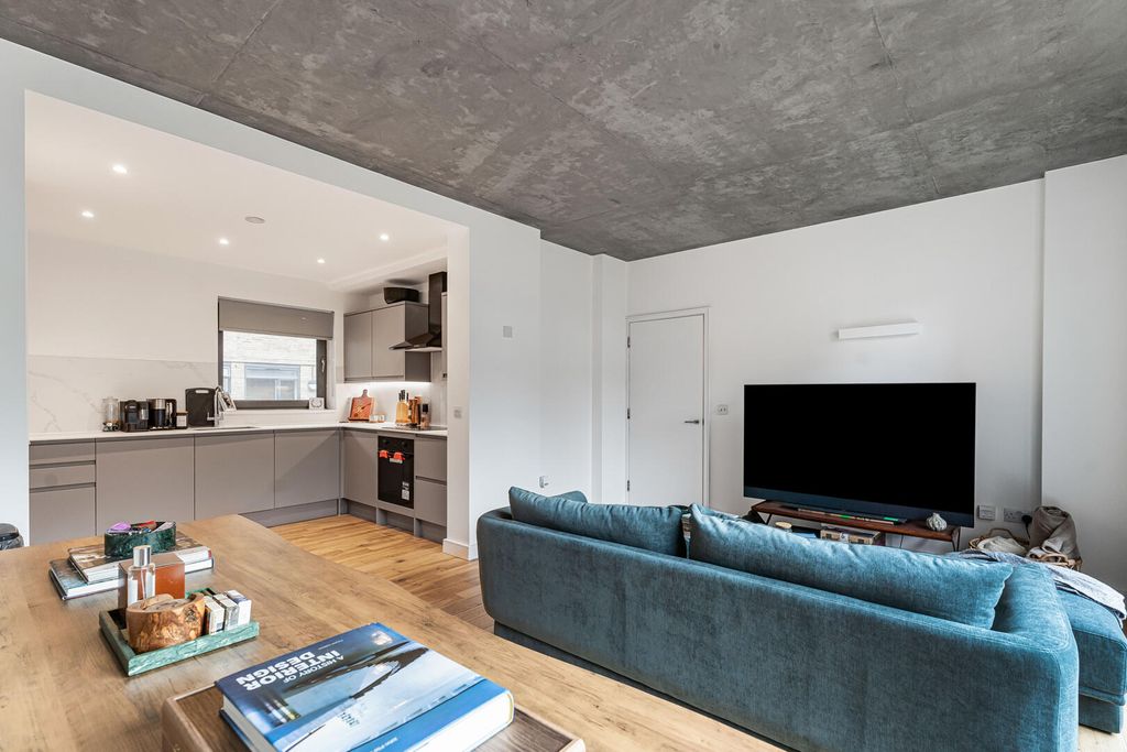 Property photo 3 of 14 Living Room