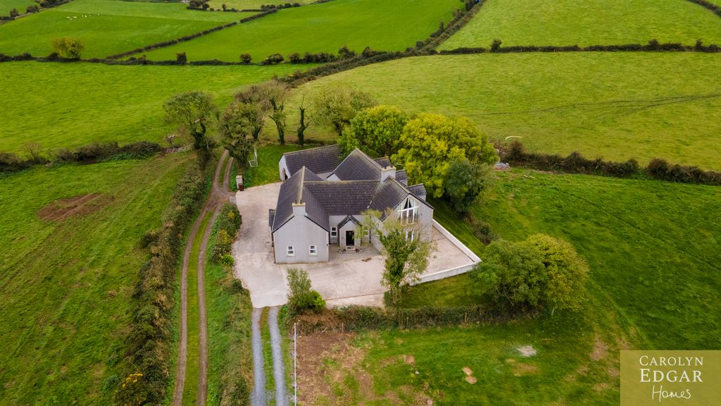 Property photo 1 of 70 006