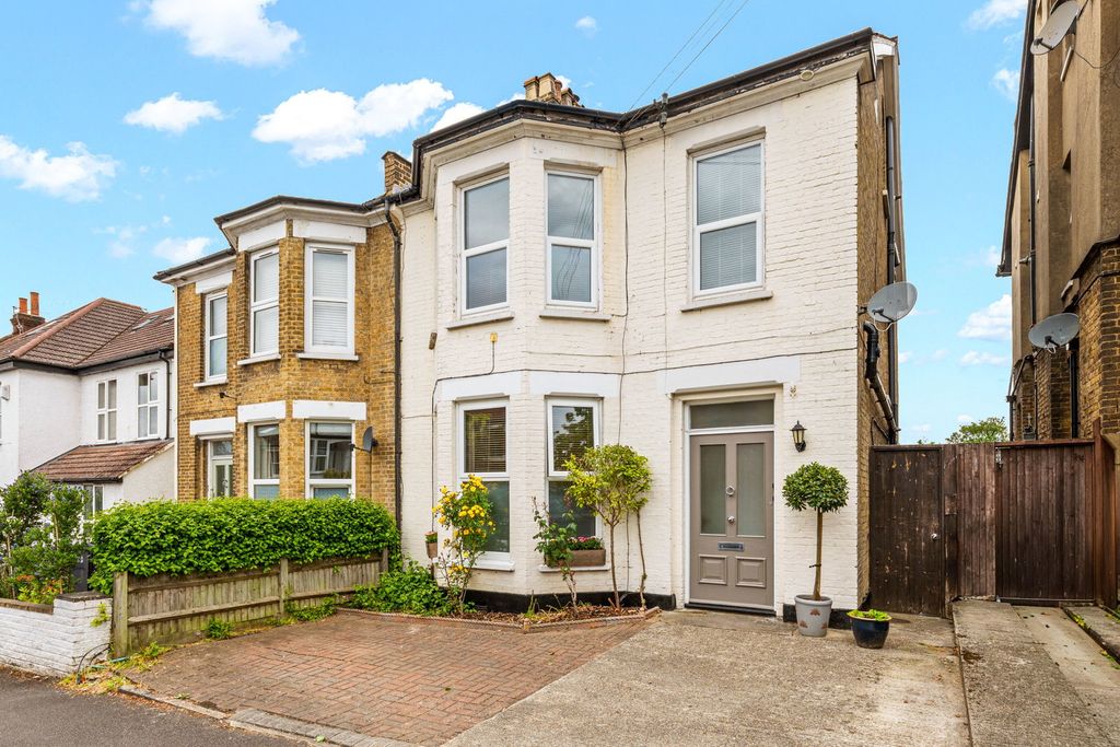 Property photo 1 of 11