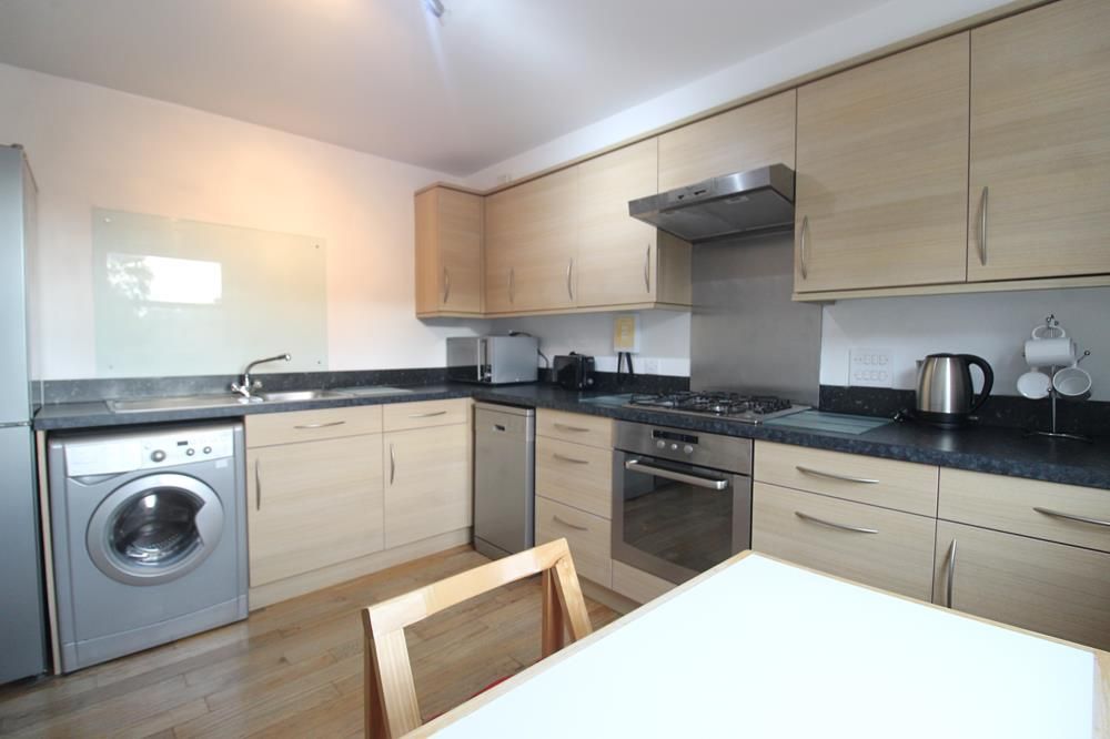 Property photo 3 of 10 Img_8049