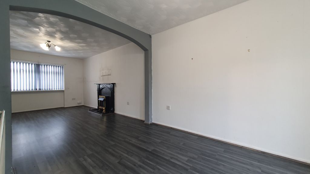 Property photo 3 of 20 Gallery