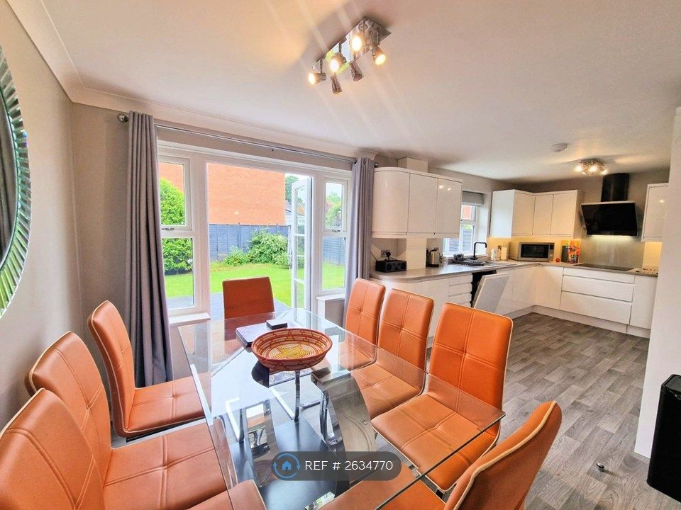 Property photo 2 of 35