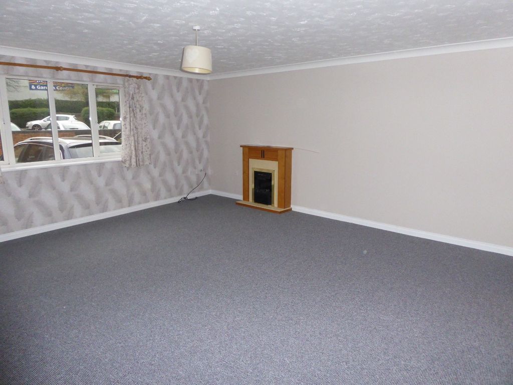 Property photo 3 of 7 4842063