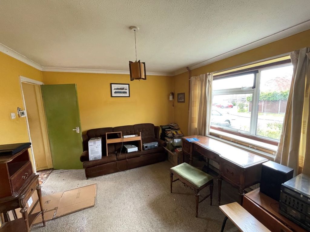 Property photo 3 of 14