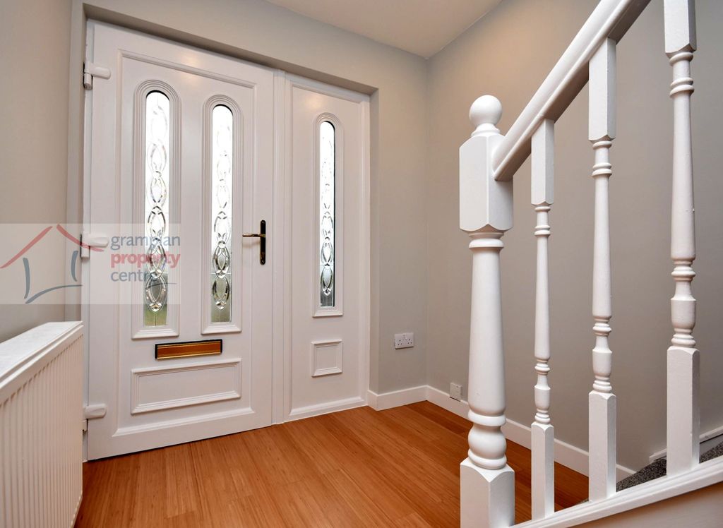 Property photo 3 of 19 Hall 2.Jpg