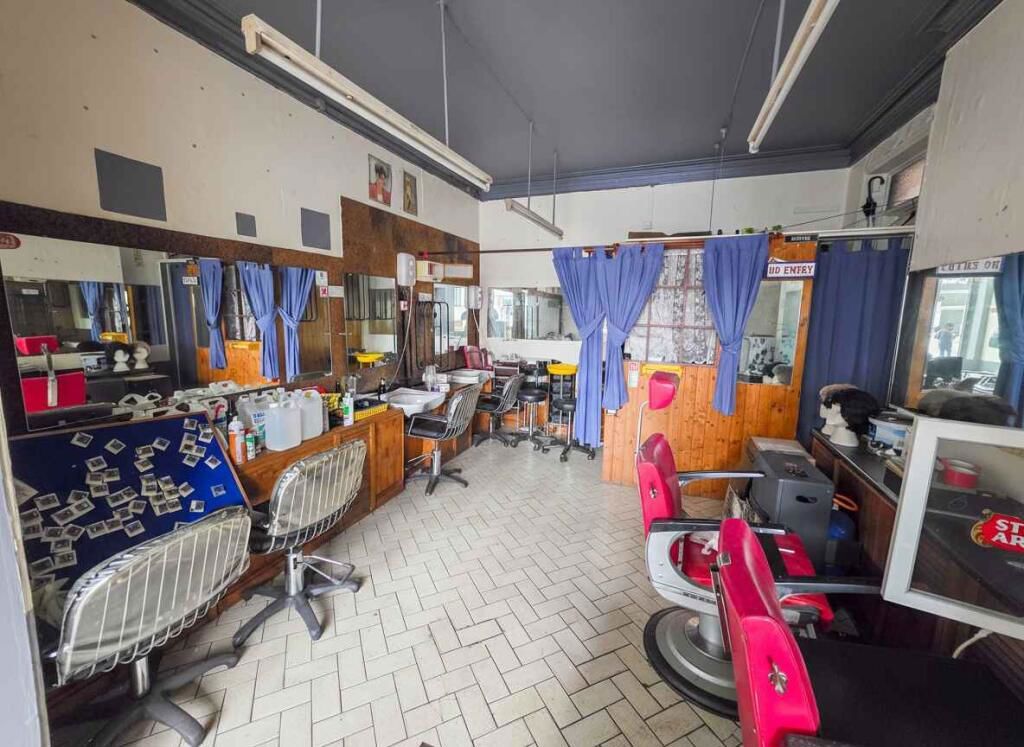 Property photo 3 of 8