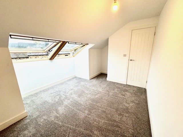 Property photo 2 of 7 Balcony