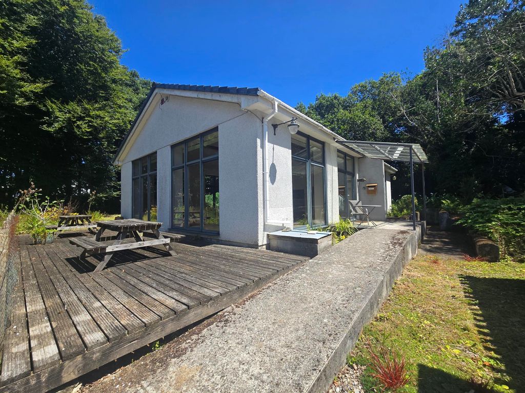 Property photo 1 of 1 Front External 